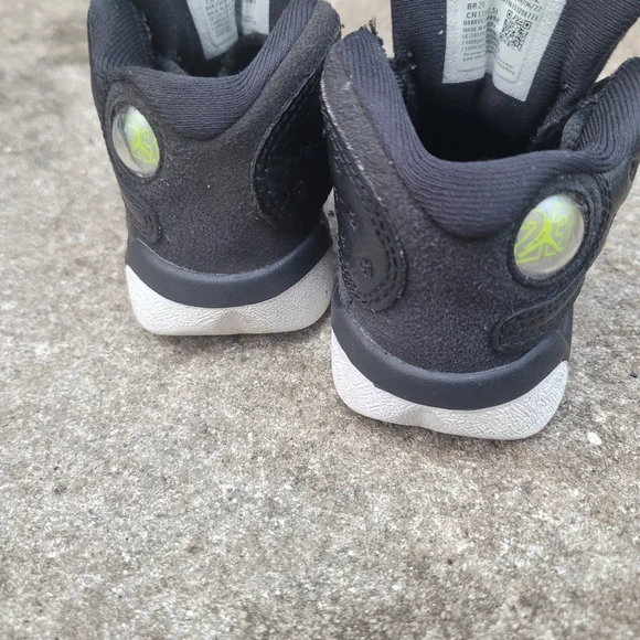 Jordan 13 Kids black size 5c - Picture 6 of 7
